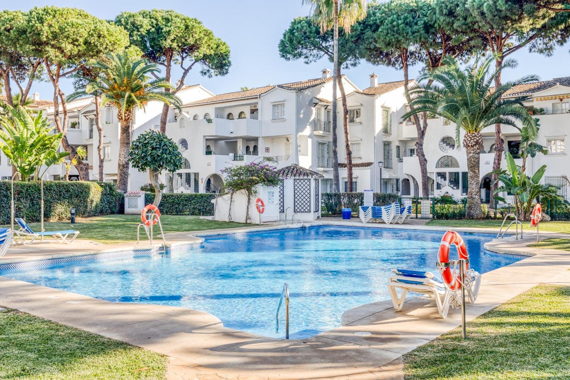 Life El Presidente Penthouse Pool View Apartment Estepona Exterior photo