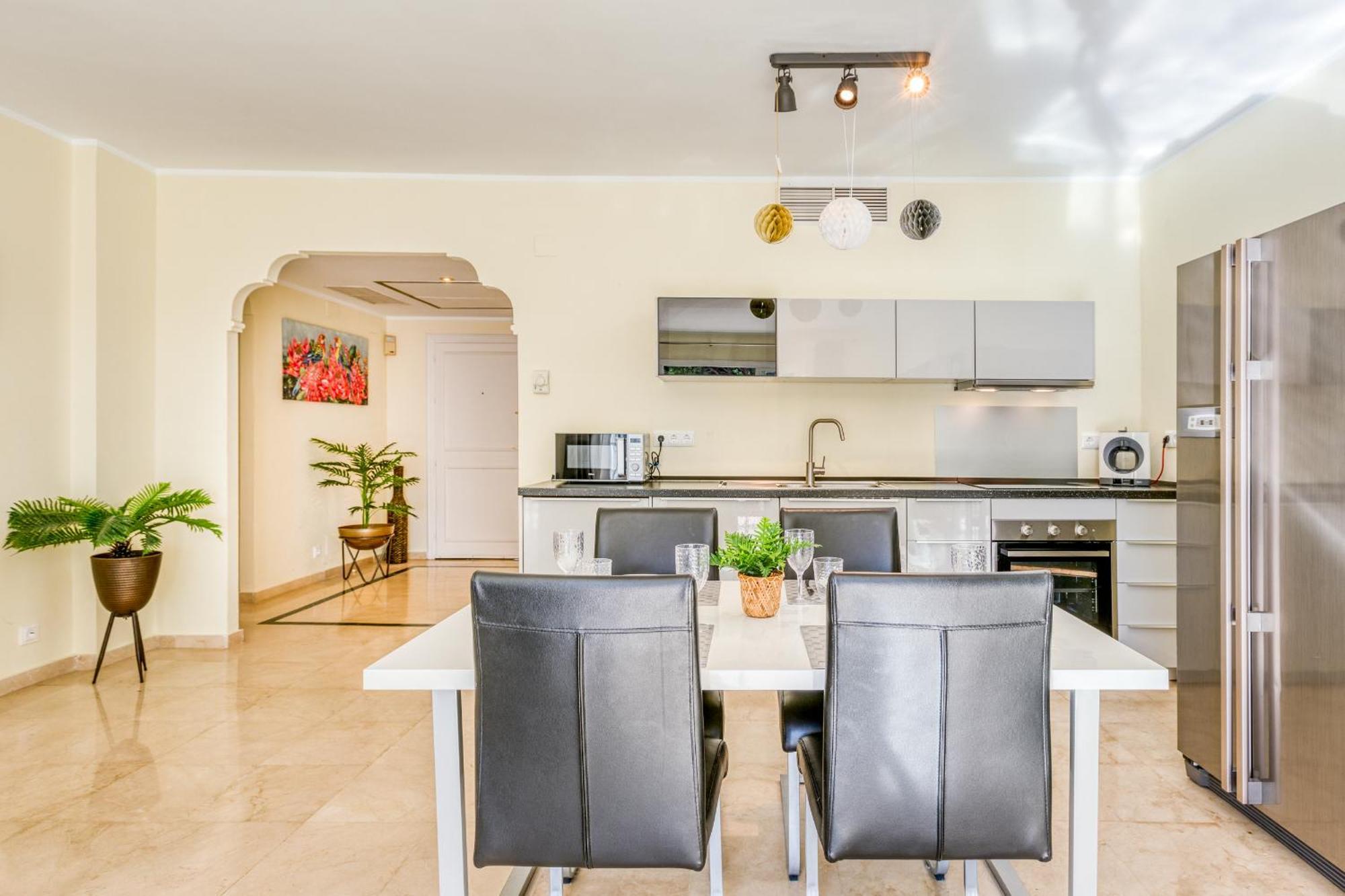 Life El Presidente Penthouse Pool View Apartment Estepona Exterior photo